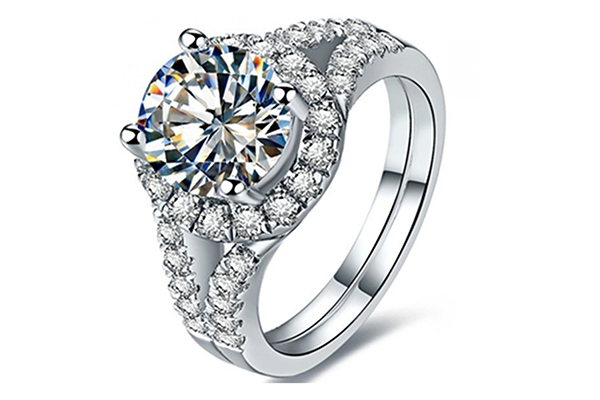 Moissanite Diamond ring